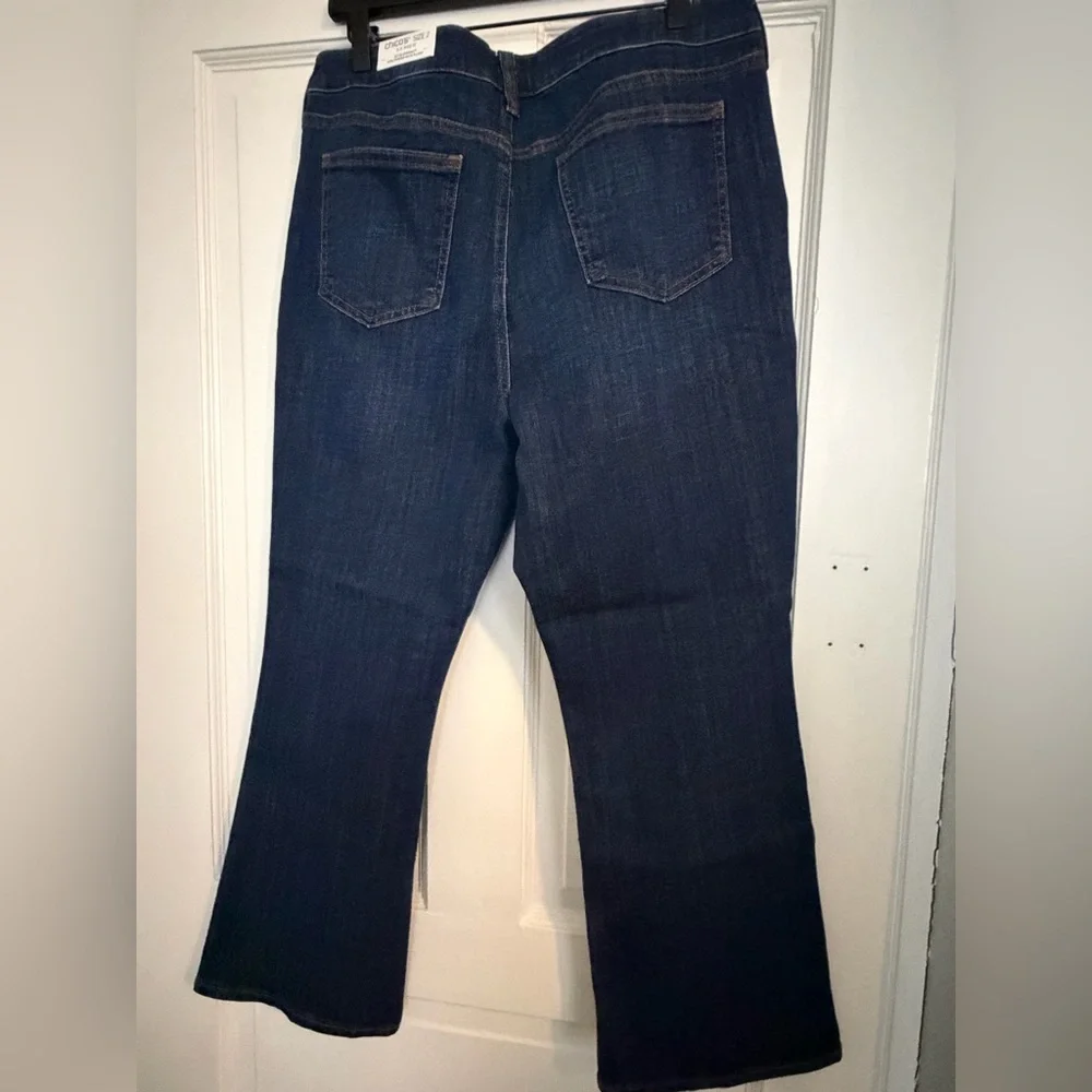Chico’s Girlfriend Kick Flare Crop Jeans - Picture 3 of 6